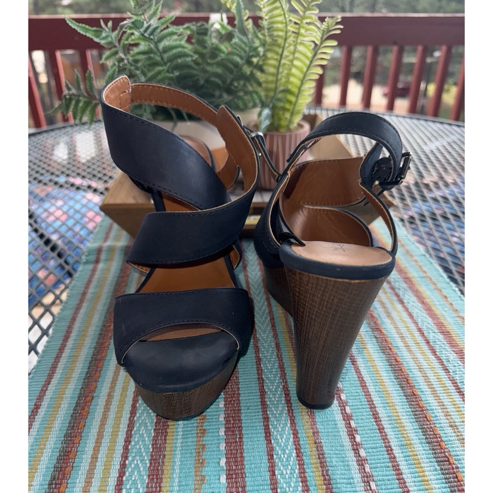 Sale!!
Indigo Rd. Wedge Heels - Picture 3 of 6
